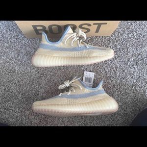 SOLD💸Yeezy Boost 350 V2 Linen